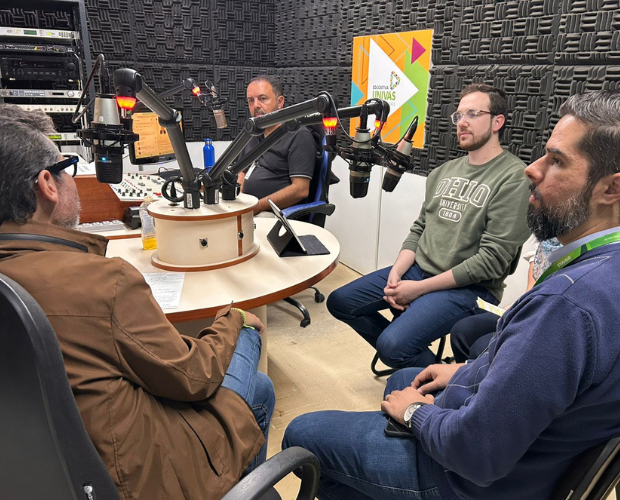 Representantes da P�s-Gradua��o Lato Sensu e MBA falam aos ouvintes da Univ�s FM